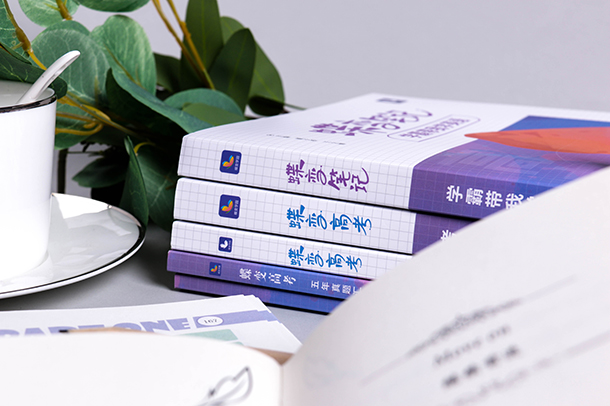 横断山脉的西侧和东侧是什么地形区 横断山脉的西侧和东侧是什么地形区